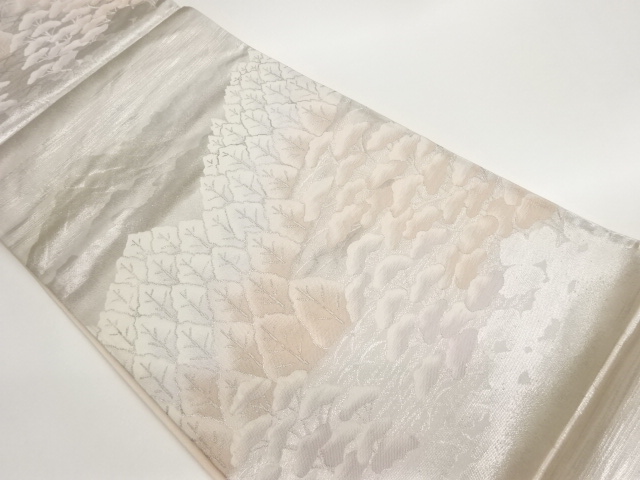 木々に山並模様織出し袋帯